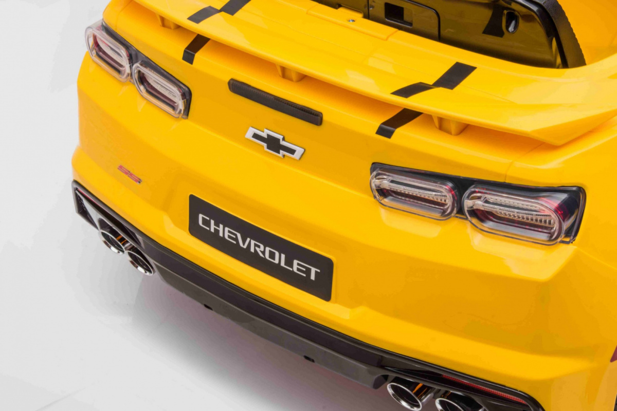 Elektromos kisautó Gio Chevrolet Camaro 2SS sportautó bőrülés, 2.4 GHZ távirányító, gumi kerék, 12 Voltos akkumulátor, takaróponyva - kép 7